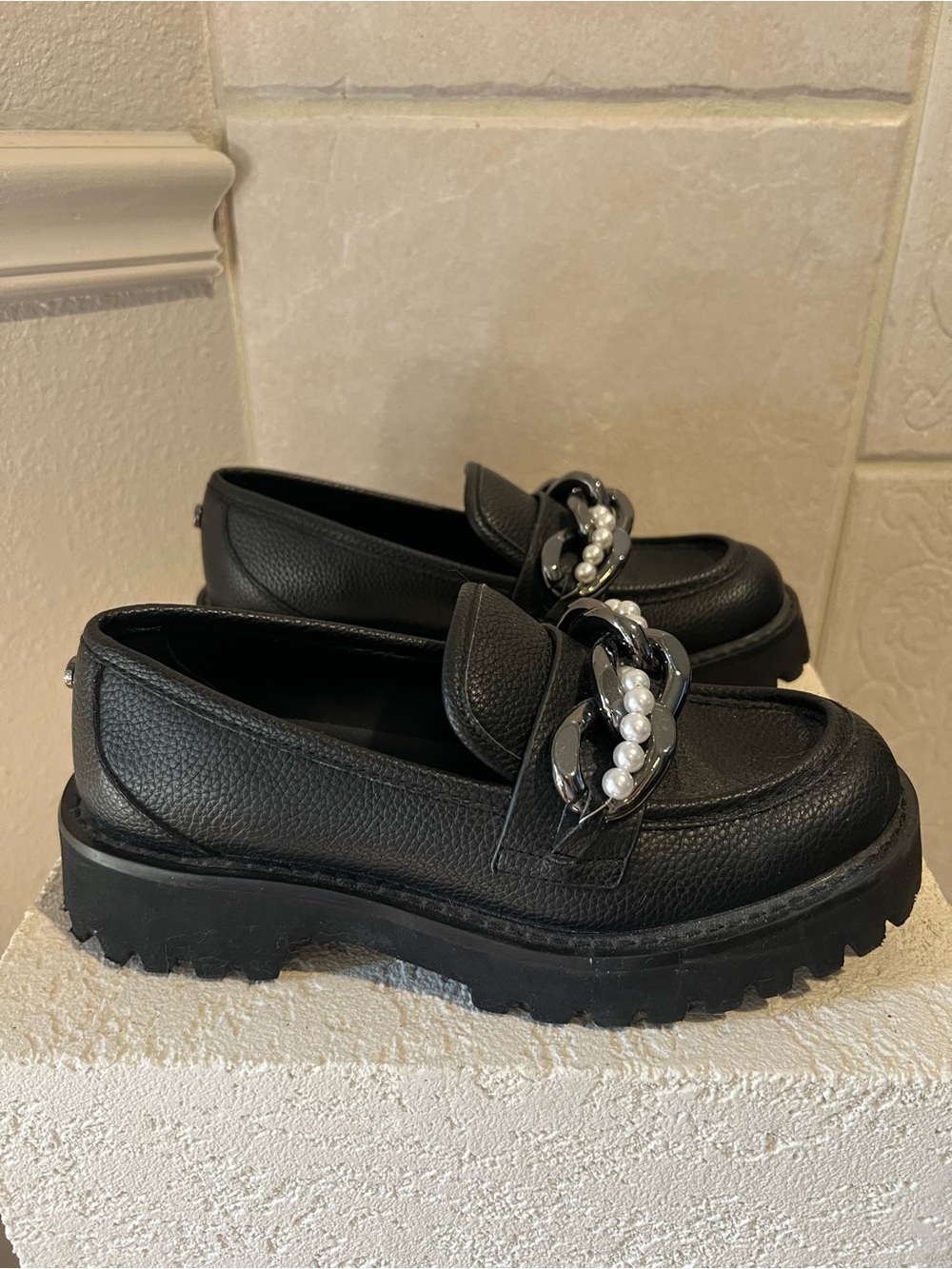 Ladies Karl Lagerfeld chunky black Gemsy slipon loafers silver pearl chain 7.5 - Picture 2 of 8